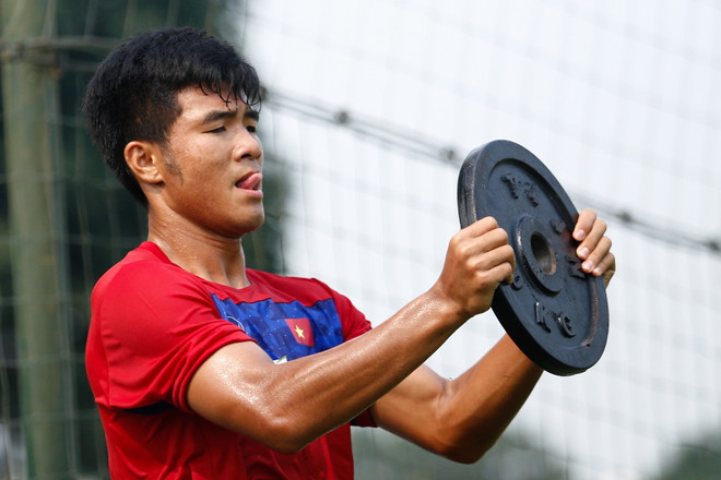 Trước ngày sang Đức, U20 Việt Nam "nghiến răng" nuốt trọn giáo án ảnh 1