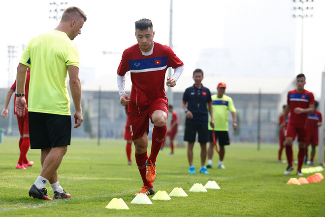 Trước ngày sang Đức, U20 Việt Nam "nghiến răng" nuốt trọn giáo án ảnh 4