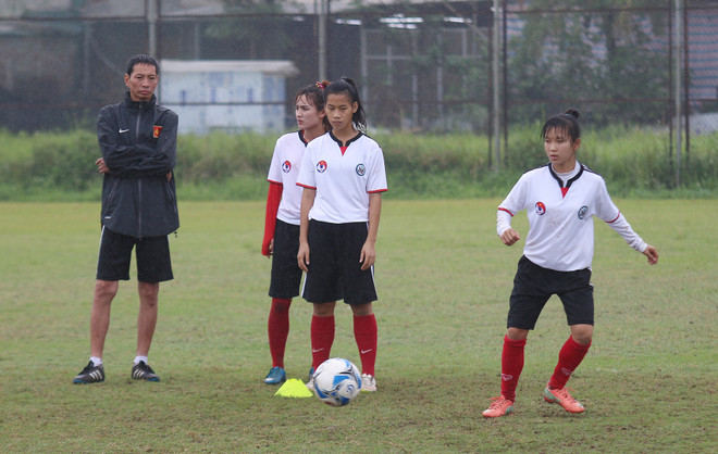 “Sứ giả thể thao” vô địch World Cup hào hứng với cầu thủ nữ Việt Nam ảnh 8