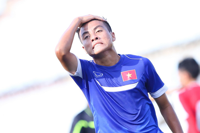 HLV Miura chứng kiến U19 Việt Nam thảm bại vì... sân trơn? ảnh 1