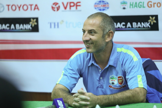 HLV Graechen trần tình việc Công Phượng tịt ngòi tại sân Vinh ảnh 1