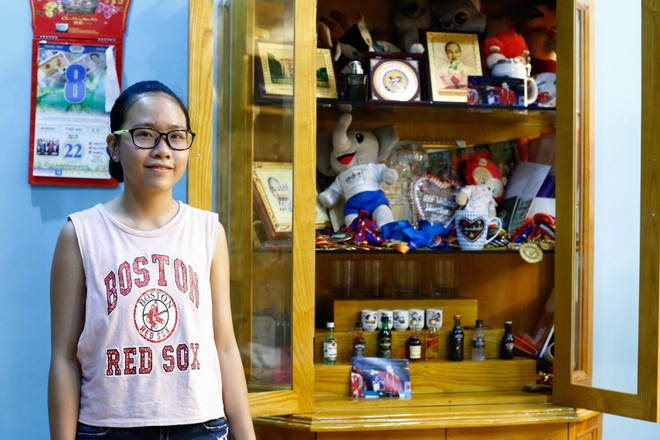 [Photo] Cận cảnh ngăn tủ nhỏ đầy vinh quang của Hoàng Xuân Vinh ảnh 8