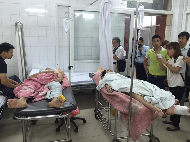 Một nạn nhân vụ sập nhà ở phố Cửa Bắc đang nguy kịch ảnh 3