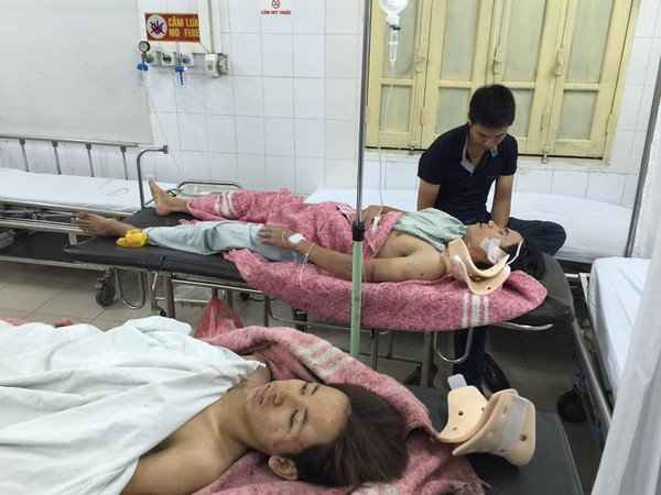 Một nạn nhân vụ sập nhà ở phố Cửa Bắc đang nguy kịch ảnh 1