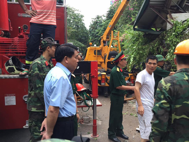 Chủ tịch UBND Hà Nội trực tiếp chỉ đạo vụ sập nhà Cửa Bắc ảnh 2