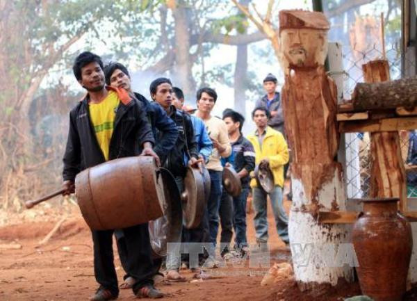 [Photo] Lễ Pơ thi của đồng bào dân tộc thiểu số Tây Nguyên ảnh 2