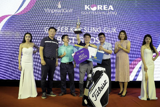 Vinpearl Golf – Korea Golf Festival mang đến những màn trình diễn đầy hấp dẫn của các tay golf “xứ sở kim chi”. (Ảnh: CTV) So kè từng điểm gậy, tay golf Kim Sung Guk giành chiến thắng kịch tính ảnh 1