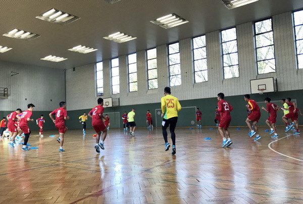 U20 Việt Nam luyện chống phản công, sẵn sàng gặp Roda JC ảnh 2