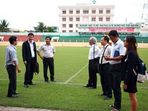 Nhiều đội V-League có thể phải thi đấu trên sân trung lập ảnh 1