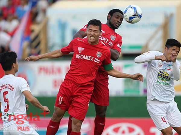 [Video] Trọng tài từ chối quả phạt đền hợp lệ của Hoàng Anh Gia Lai ảnh 1