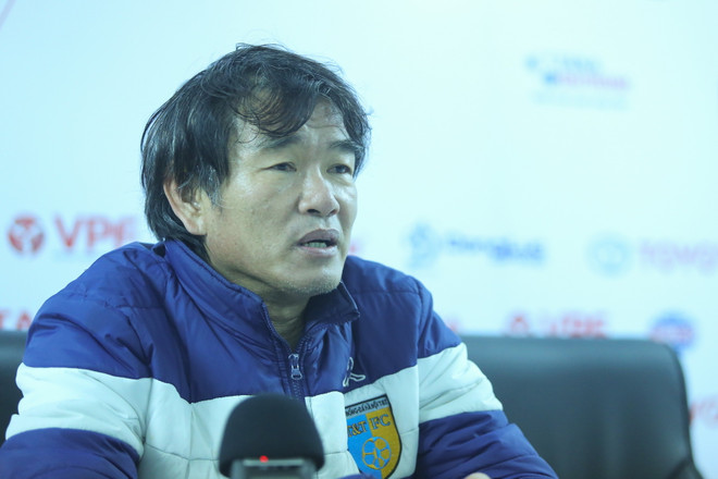 HLV Phan Thanh Hùng: Không thể đùa với Hoàng Anh Gia Lai ảnh 1