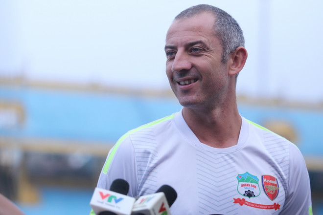 HLV Graechen: Bầu Đức không can thiệp chuyên môn ở Hoàng Anh Gia Lai ảnh 1