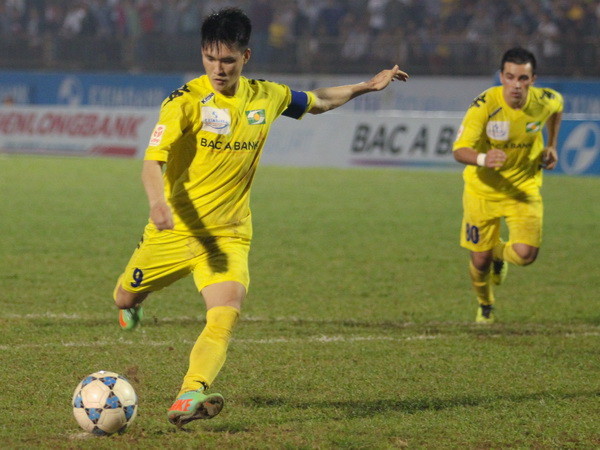 Công Vinh ghi bàn phút 69, SLNA vẫn bại dưới tay Bình Dương ảnh 1
