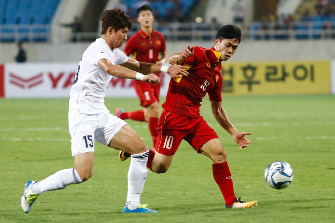 Công Phượng "bó tay kêu trời" vì Đức Chinh liên tiếp bỏ lỡ cơ hội ảnh 2