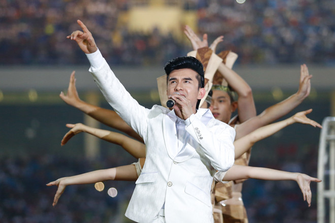 Công Phượng "bó tay kêu trời" vì Đức Chinh liên tiếp bỏ lỡ cơ hội ảnh 9