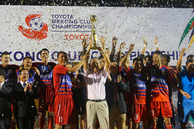 [Photo] Công Vinh dự bị, Anh Đức rực sáng, Bình Dương thắng hủy diệt ảnh 1