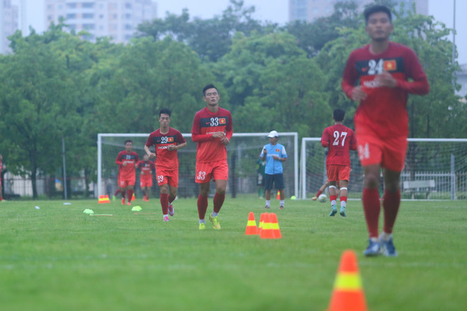 [Photo] Tuyển Việt Nam kiệt sức trong cơn mưa Mỹ Đình ảnh 1