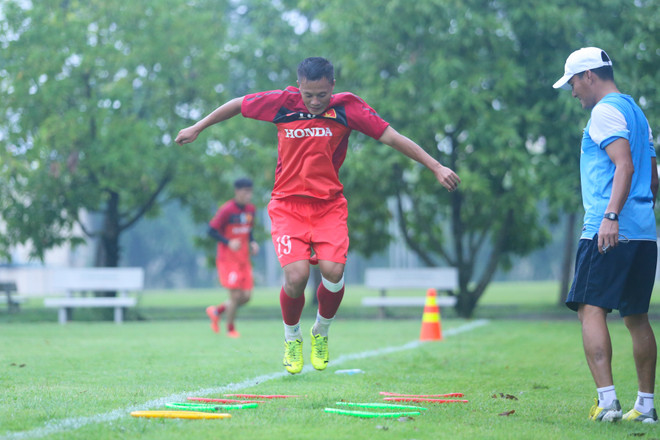 [Photo] Tuyển Việt Nam kiệt sức trong cơn mưa Mỹ Đình ảnh 3