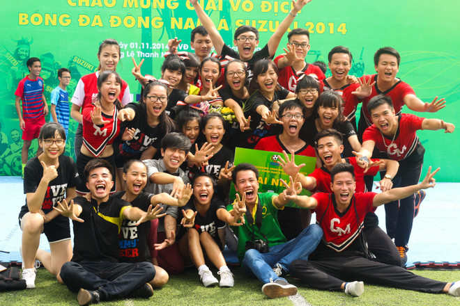 Á quân X-Factor xuất hiện trong ngày hội cúp vàng AFF Suzuki Cup 2014 ảnh 8