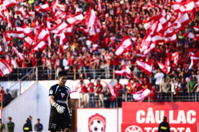 [Photo] Hàng thủ Than Quảng Ninh vỡ vụn trước hai “Tây” Hải Phòng ảnh 8