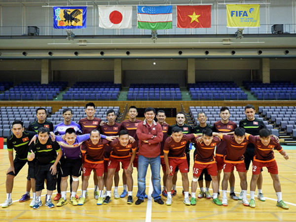 Futsal Việt Nam sẽ có 1 phút mặc niệm nạn nhân động đất Nhật Bản ảnh 1