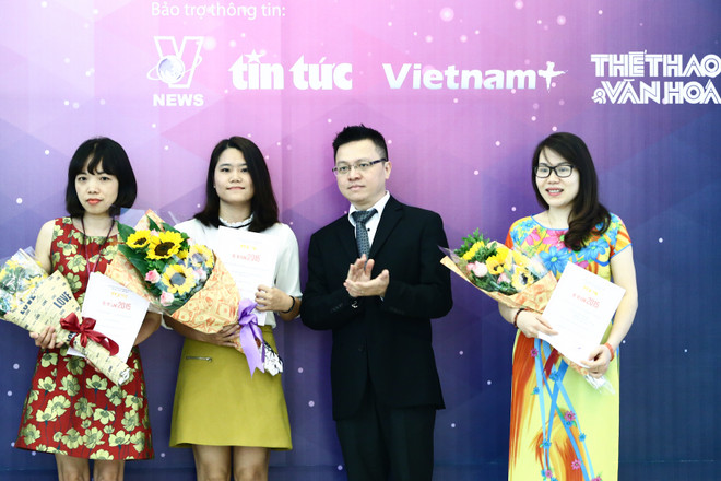 [Photo] Những hình ảnh tại lễ trao giải báo chí TTXVN năm 2015 ảnh 9