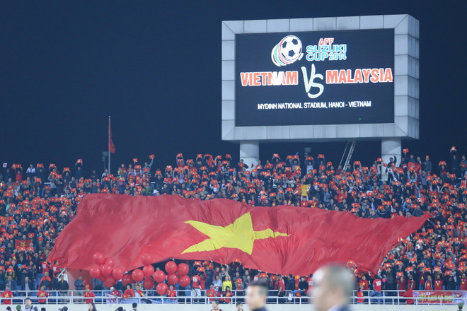 Ấn tượng AFF Suzuki Cup 2014: Ông Miura, Công Vinh và Mỹ Đình rực lửa ảnh 2