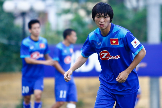 Tuấn Anh đối diện nguy cơ chia tay AFF Cup 2016 do chưa hồi phục chấn thương khớp gối. (Ảnh: Minh Chiến/Vietnam+) Tuấn Anh đối diện nguy cơ không được ra sân trong trận gặp Myanmar ảnh 1