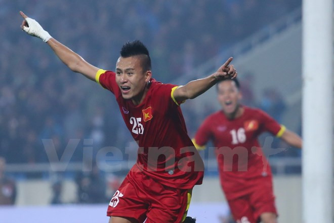 Võ Huy Toàn nói lời tạm biệt với AFF Cup 2016. (Ảnh: Minh Chiến/Vietnam+) Đội tuyển loại nhiều cựu binh, Hữu Thắng ưu tiên sức trẻ tại AFF Cup ảnh 2