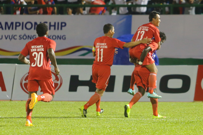 Becamex Bình Dương hủy diệt SHB Đà Nẵng chỉ sau... 27 phút ảnh 1