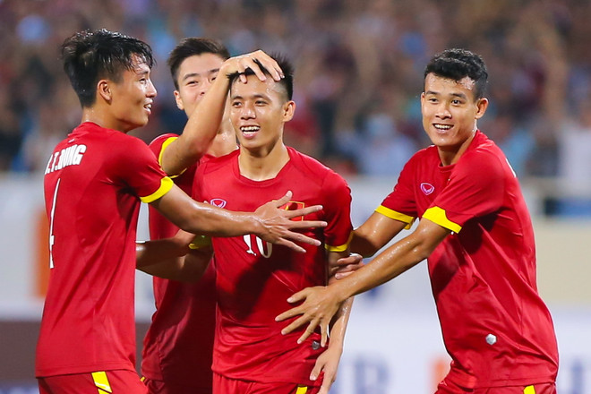 Văn Quyết và Hà Nội T&T xuất sắc nhất tháng Bảy V-League ảnh 2