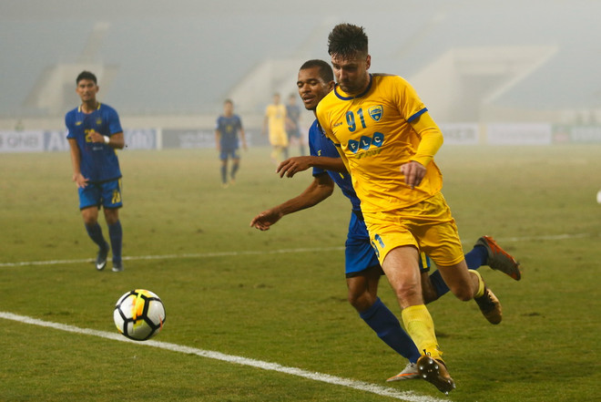 Bùi Tiến Dũng tỏa sáng trong chiến thắng của Thanh Hóa ở châu Á ảnh 2