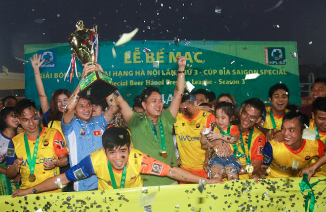 Hai đội bóng Nghệ An đăng quang giải Ngoại hạng Hà Nội ảnh 1