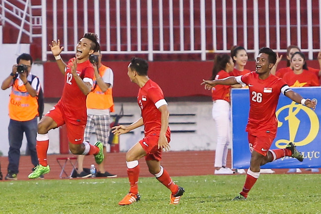 U21 Thái Lan hai lần đánh rơi chiến thắng trước người Singapore ảnh 3