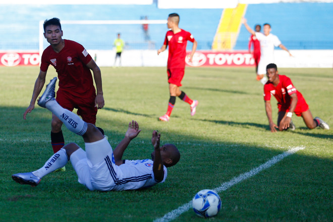 [Photo] Lạch Tray thất thủ, đội đầu bảng Hải Phòng đại bại ảnh 6