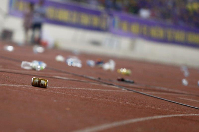 CĐV Hải Phòng đốt 6 thùng pháo sáng, sân Mỹ Đình chìm trong khói lửa ảnh 5