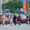 Người dân lỉnh kỉnh đồ đạc rời Thủ đô bắt đầu kỳ nghỉ lễ 30/4