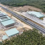 Một trạm dừng nghỉ trên tuyến cao tốc Bắc-Nam đang được thi công. (Ảnh: PV/Vietnam+)