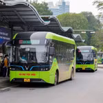 Hà Nội sẽ đưa thêm hàng loạt các phương tiện xe buýt điện vào khai thác. (Ảnh: PV/Vietnam+)