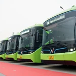 Buýt Liên Ninh đã chuyển đổi toàn bộ đội xe hiện hữu sang sử dụng xe buýt điện. (Ảnh: PV/Vietnam+)