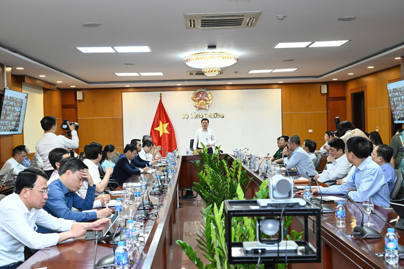 Bộ trưởng Nguyễn Hồng Diên chủ trì Hội nghị công bố Quy hoạch điện VIII điều chỉnh. (Ảnh: Đức Duy/Vietnam+)