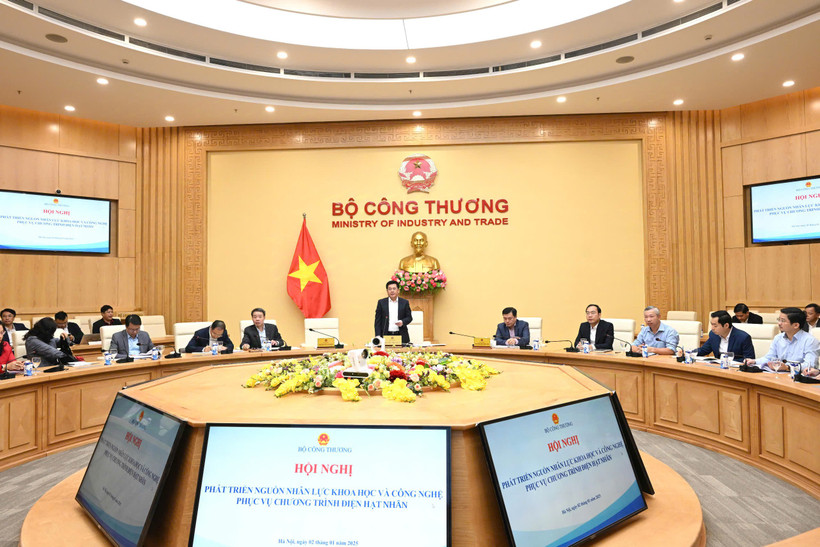 Bộ trưởng Nguyễn Hồng Diên chủ trì Hội nghị phát triển nguồn nhân lực khoa học và công nghệ phục vụ chương trình điện hạt nhân. (Ảnh: PV/Vietnam+)