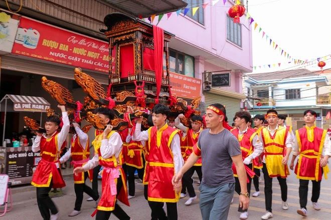 Lễ hội Vân Côn (Hoài Đức, Hà Nội) nổi tiếng về rước kiệu đẹp và đặc sắc nhất cả nước. (Ảnh: PV/Vietnam+)