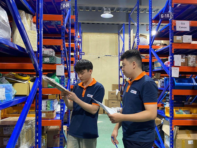 Doanh nghiệp nhỏ và vừa chiếm 98,2% tổng số doanh nghiệp, sử dụng 55,1% lực lượng lao động và đóng góp hơn 40% GRDP của Hà Nội. (Ảnh: PV/Vietnam+)