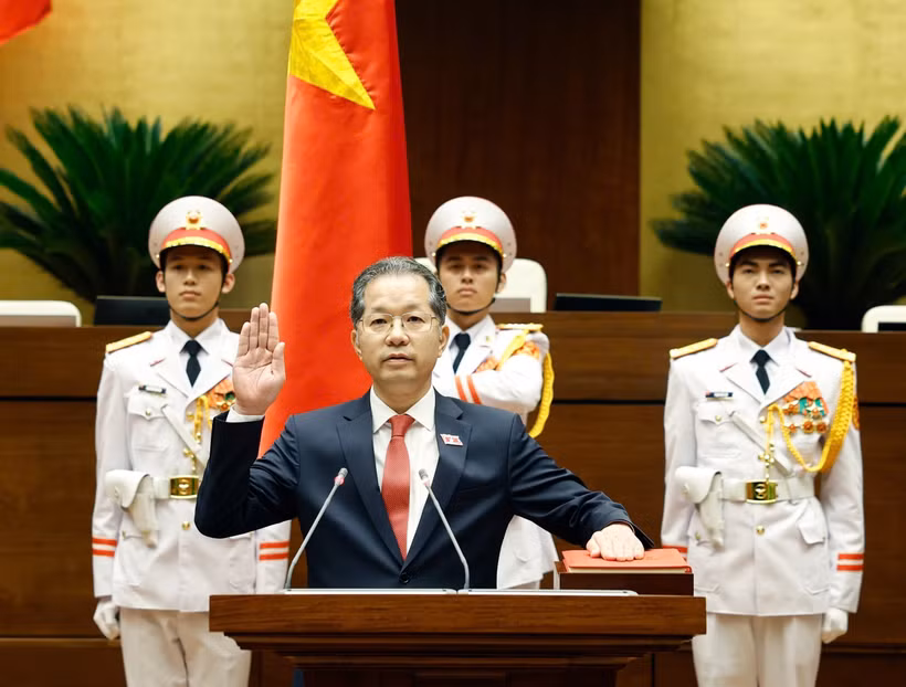 Đồng chí Nguyễn Văn Quảng, Chánh án Tòa án nhân dân Tối cao tuyên thệ nhậm chức. (Ảnh: Thống Nhất/TTXVN)