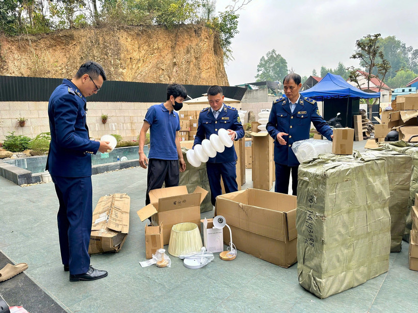 Bộ Công Thương yêu cầu lực lượng quản lý thị trường tập trung đấu tranh ngăn chặn, đẩy lùi tình trạng buôn lậu, gian lận thương mại, hàng giả và xâm phạm quyền sở hữu trí tuệ trên toàn quốc. (Ảnh: qltt)