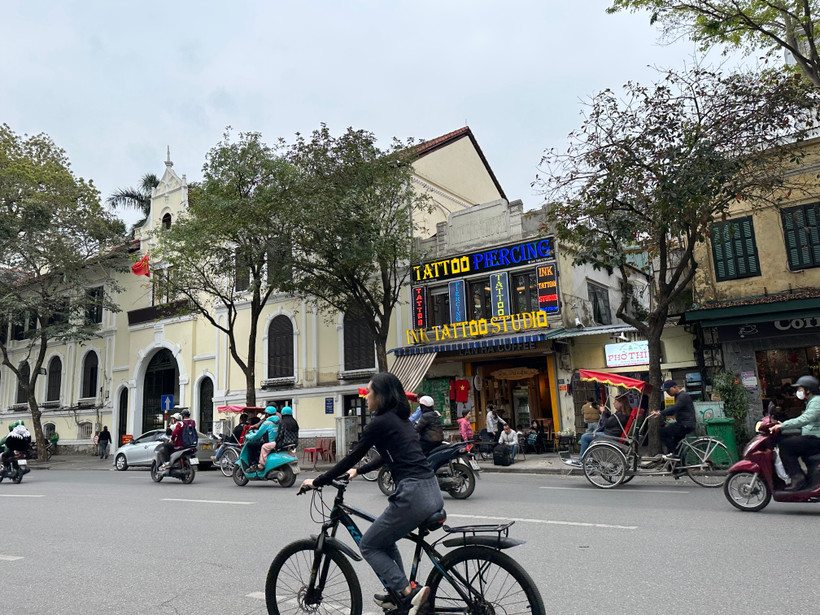 Về phương án kiến trúc, Hà Nội sẽ nghiên cứu theo hướng khu vực phía Đông hồ Hoàn Kiếm trở thành khu quảng trường- công viên đặc biệt. (Ảnh: Xuân Quảng/Vietnam+)