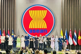 Ngày 8/8/2024, Tổng Thư ký ASEAN, Tiến sỹ Kao Kim Hourn và Đại sứ Phái đoàn thường trực các nước tại ASEAN dự buổi lễ kỷ niệm 57 năm ngày thành lập ASEAN diễn ra trọng thể tại trụ sở Ban thư ký ASEAN ở Jakarta, Indonesia. (Ảnh: Đỗ Quyên/TTXVN)