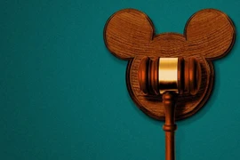 Theo Ủy ban Thương mại Liên bang Mỹ, Disney đã không gắn nhãn một số video trên YouTube là “dành cho trẻ em” khi đăng tải lên nền tảng. (Nguồn: Axios)