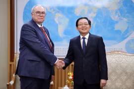 Phó Thủ tướng Hồ Quốc Dũng tiếp Phó Tổng Giám đốc Cơ quan Năng lượng nguyên tử Quốc tế (IAEA) Mikhail Chudakov. (Nguồn: Báo Chính phủ)